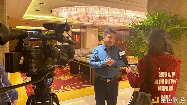 普华集体翟山鹰经受中央电视台专访为中国区块链行业生长建言