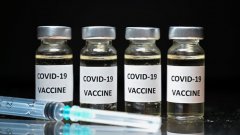 在美国，收到疫苗后，有4位辉瑞志愿者的面部瘫痪