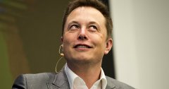 伊隆·马斯克（Elon Musk）在全球最富有人士排行榜上高